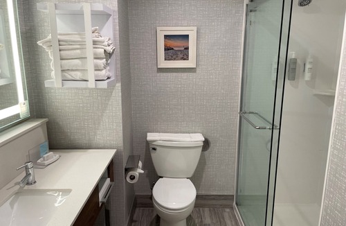 Wickatunk Hotel | Hampton Inn Old Bridge