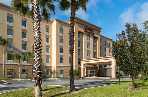 DeLand Hotel | Hampton Inn & Suites - DeLand