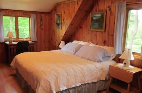 Leicester House | Handcrafted New England Cape, Private Grounds, Perfect Family Retreat, Worc10min