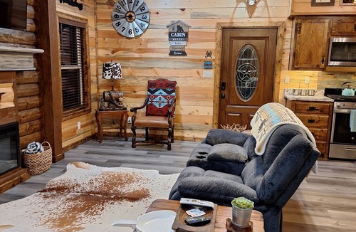 Ringold Cabin | Harmony, Perfect 1-bedroom cabin with AC in adorable Ringold