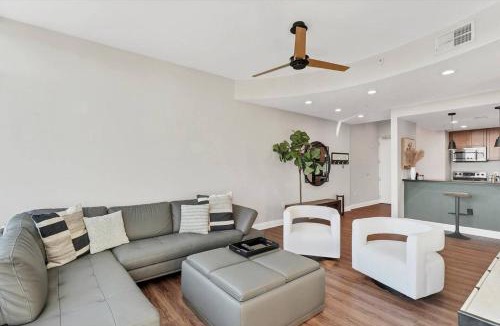 South Eola Apartment | High-End Downtown Orlando Penthouse with Patio