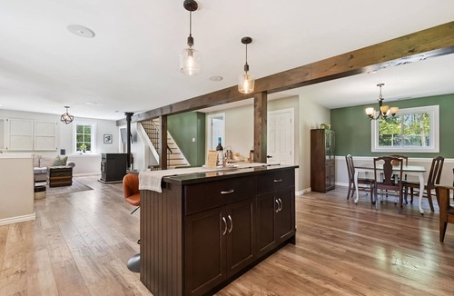 South Bruce Peninsula House | Larkwhistle | SAUNA | CHICKENS | Near BEACHES