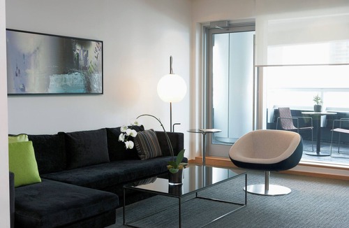 Toronto Entertainment District Hotel | Le Germain Hotel Maple Leaf Square