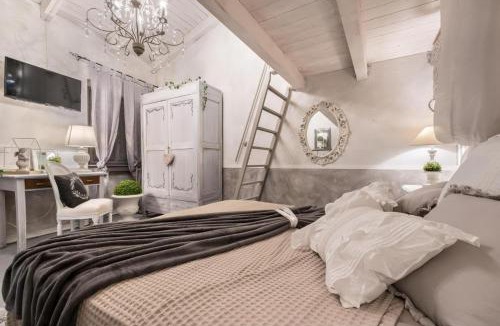 Pitelli House | Little Romantic Pitelli