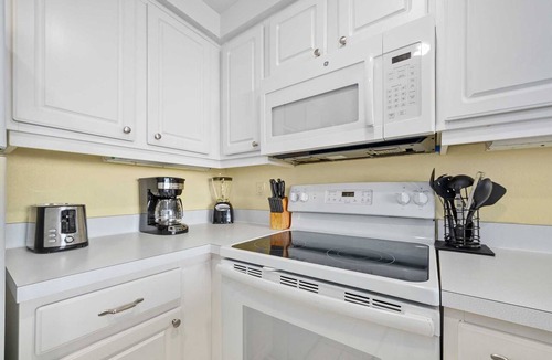 Brush - Stewarts Condo | Luxury 18th Floor 1 BR Beach Condo Direct Oceanfront