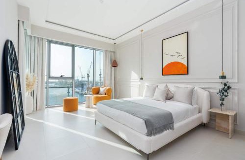 Al Safa Apartment | Luxury 2BR and Study Water View in Al Wasl