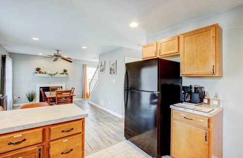 Rossville House | Luxury 4 bed King Suite! Mins to Towson!