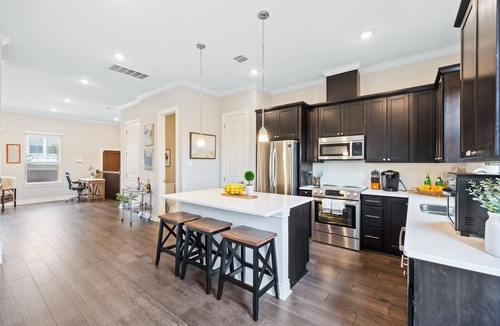 Georgetown House | Make Your Final Stand at this Alamo Style All Inclusive Furnished Rental!