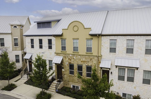 Georgetown House | Make Your Final Stand at this Alamo Style All Inclusive Furnished Rental!