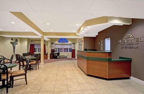 Bushnell Hotel | Microtel Inn & Suites by Wyndham Bushnell