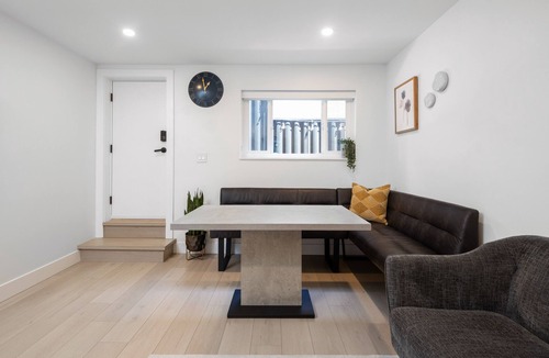 Burnaby House | Modern, Bright, Clean 2 Bedroom Suite - Great Location!