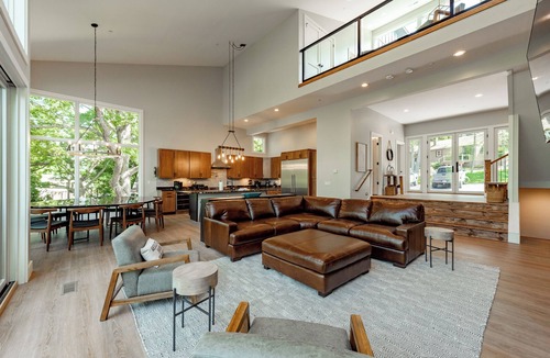 McHenry House | Modern Pet Friendly Lakefront Retreat w/Pool