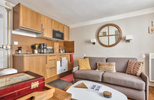 Quartier de Rochechouart Apartment | Modern Renovated studio cozy and quiet