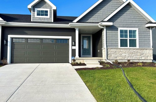 Madison House | New and Modern 3-bedroom charming house 20 minutes from downtown Madison.