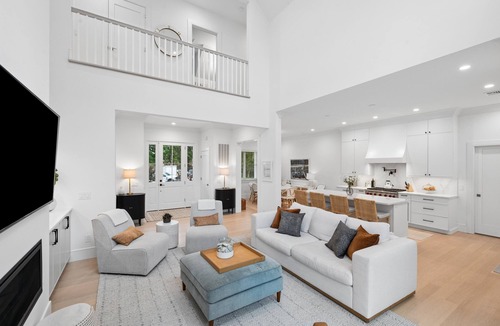 Westhampton Beach House | New Construction 6-bed walk to Westhampton Beach train station for US Open