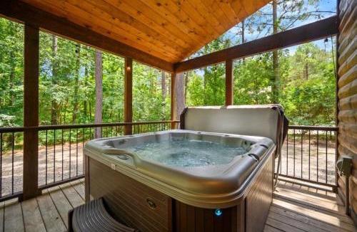 Hochatown House | NEW Game Room w Hot Tub Family Broken Bow