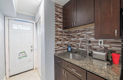 Anacostia Apartment | Nice Cozy Apartment 3-Beds Easy Parking