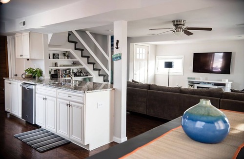 North Beach Haven House | OPEN FLOOR PLAN - One Block to Ocean, One Block to Bay