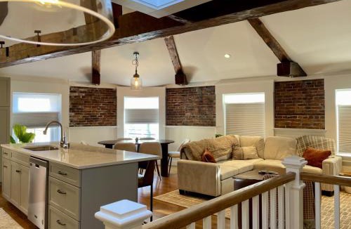 Portsmouth Apartment | Penhallow Suite Downtown Portsmouth