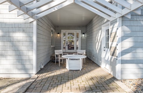 Okoboji House | Perfect East Okoboji Getaway