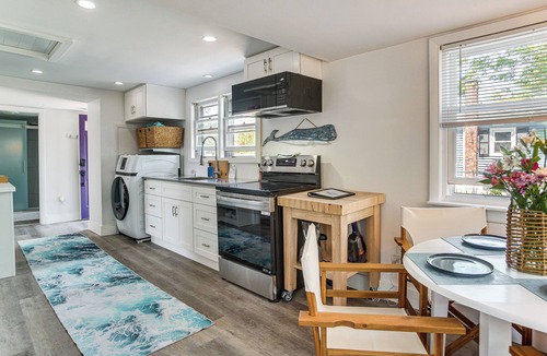 Wareham House | Periwinkle: Gateway to Cape Cod Coastal Cottage