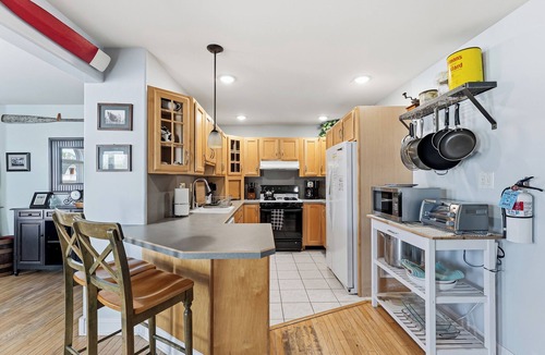 North Cape May House | Pet-friendly Home Just One Block From The Delaware Bay