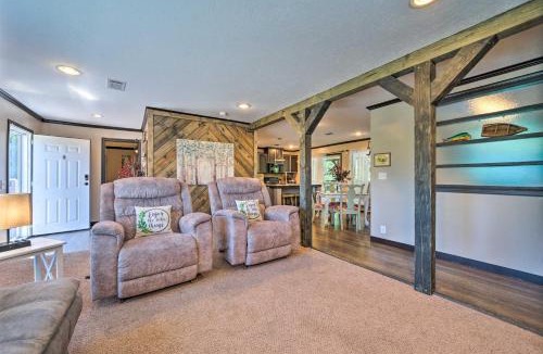 Broken Bow House | Pet-Friendly Home w/Deck in Broken Bow!