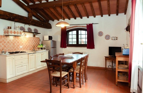Rapale Other | Peter' flat with shared pool