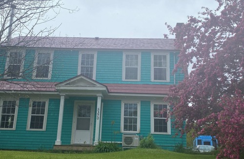 Chester Basin House | Quaint home conveniently located between Chester and Mahone Bay.