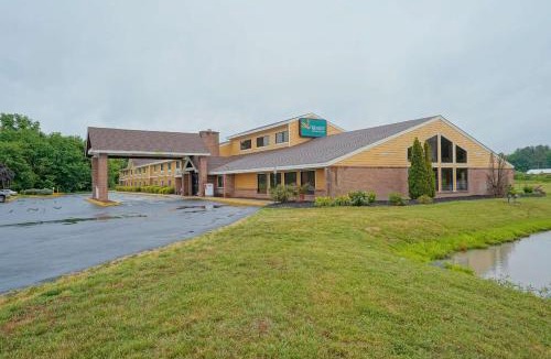 Harrington Hotel | Quality Inn & Suites Harrington - Milford