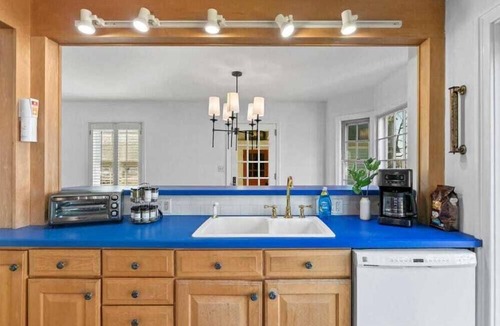 Branford House | Relax by the River ~ Branford Waterfront Home