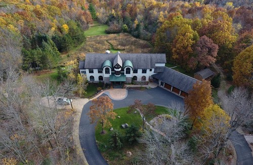 Baraboo Villa | Romantic Accommodation in a Charming Inn Located in Sauk County, Wisconsin