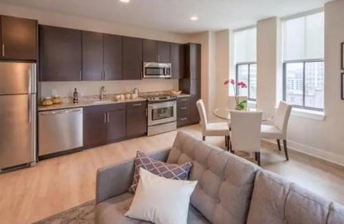 Downtown Baltimore Apartment | Rooftop Pool & Lounge in Downtown Charm free indoor parking
