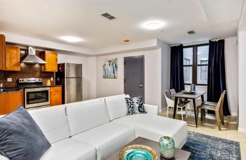 Chinatown Apartment | Spacious 1BD Apt in the heart of City