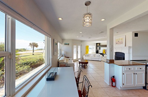 Oakview Heights House | Spacious Oceanfront House has Private Pool, Ocean Deck and Panoramic Ocean Views