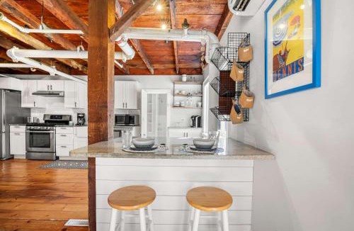 Dennis House | Steps to Dining Less than 1 mile to Bayside Beaches