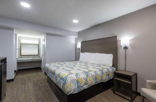 Hickory Hotel | Studio 6 Hickory NC