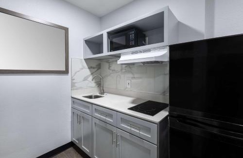 Hickory Hotel | Studio 6 Hickory NC