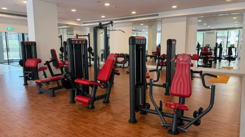Umm Suqeim 3 Apartment | Stylish Fully-Equipped 1BD Unit in MJL Pool&Gym