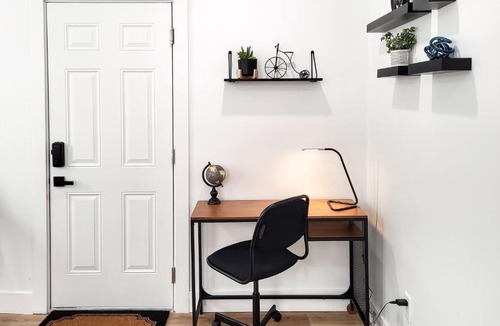 Bristol Apartment | Stylish studio in Bristol, newly renovated!