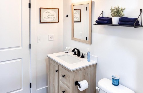 Bristol Apartment | Stylish studio in Bristol, newly renovated!