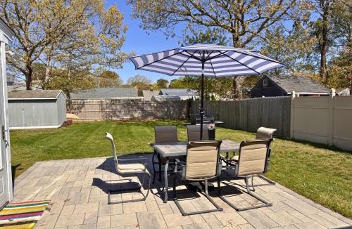 West Yarmouth House | Sunny Cape Cod Cottage Near Lewis Bay