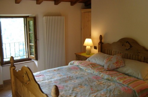Fabbriche di Vallico House | Tagoli: A Peaceful Tuscan Escape with Pool & Breathtaking Views