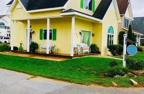 Sylvan Beach House | "The Fabulous Beach House"