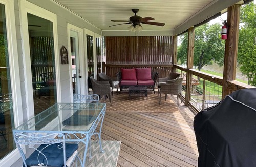 Mountain View House | The Upper Deck on Riverview