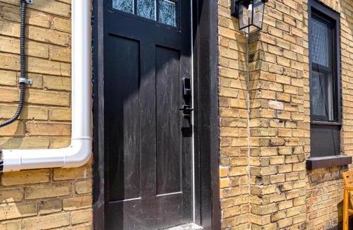 Kitchener Apartment | The Willow on Victoria Park - 1 Bed 1 Bath