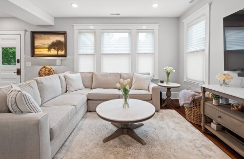 Beaver Hills Apartment | This apartment is a 5 bedroom(s), 5 bathrooms, located in New Haven, CT.