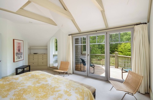 Mashpee Neck House | This spectacular home is situated on a quiet cul-de-sac.