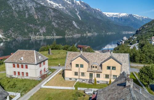 Tyssedal House | Trolltunga Basic