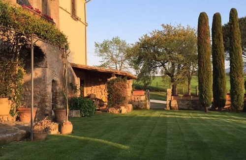 Vitorchiano Apartment | Villa Arzilla - IRIS ROOM